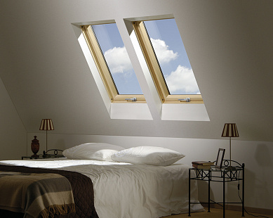 Объект из Среднеповоротные деревянные Fakro FTP-V U3 